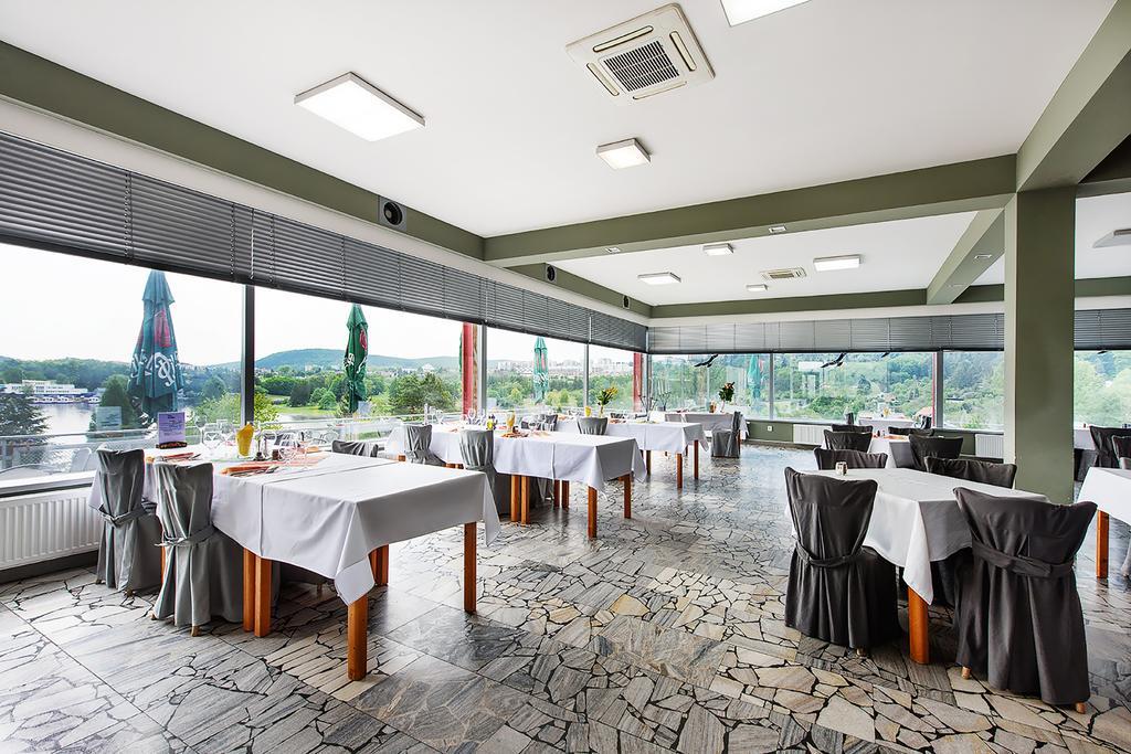 Hotel Rakovec Brünn  Kültér fotó