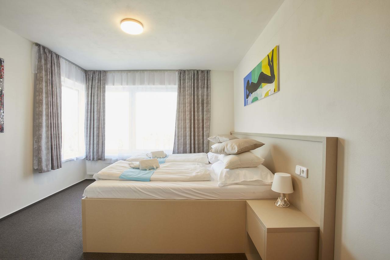Hotel Rakovec Brünn  Kültér fotó