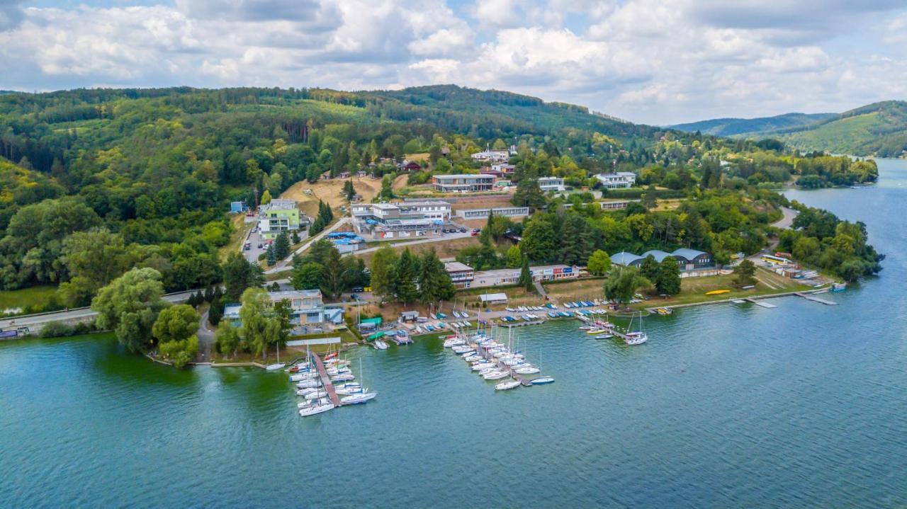 Hotel Rakovec Brünn  Kültér fotó